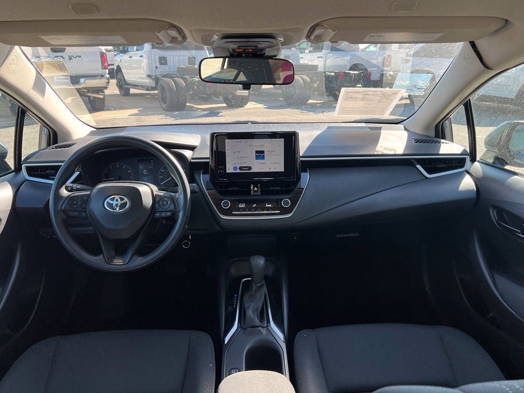 Used 2025 Toyota Corolla LE FWD image 20