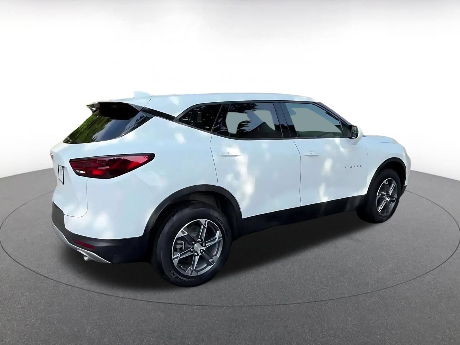 Used 2025 Chevrolet Blazer LT FWD image 15