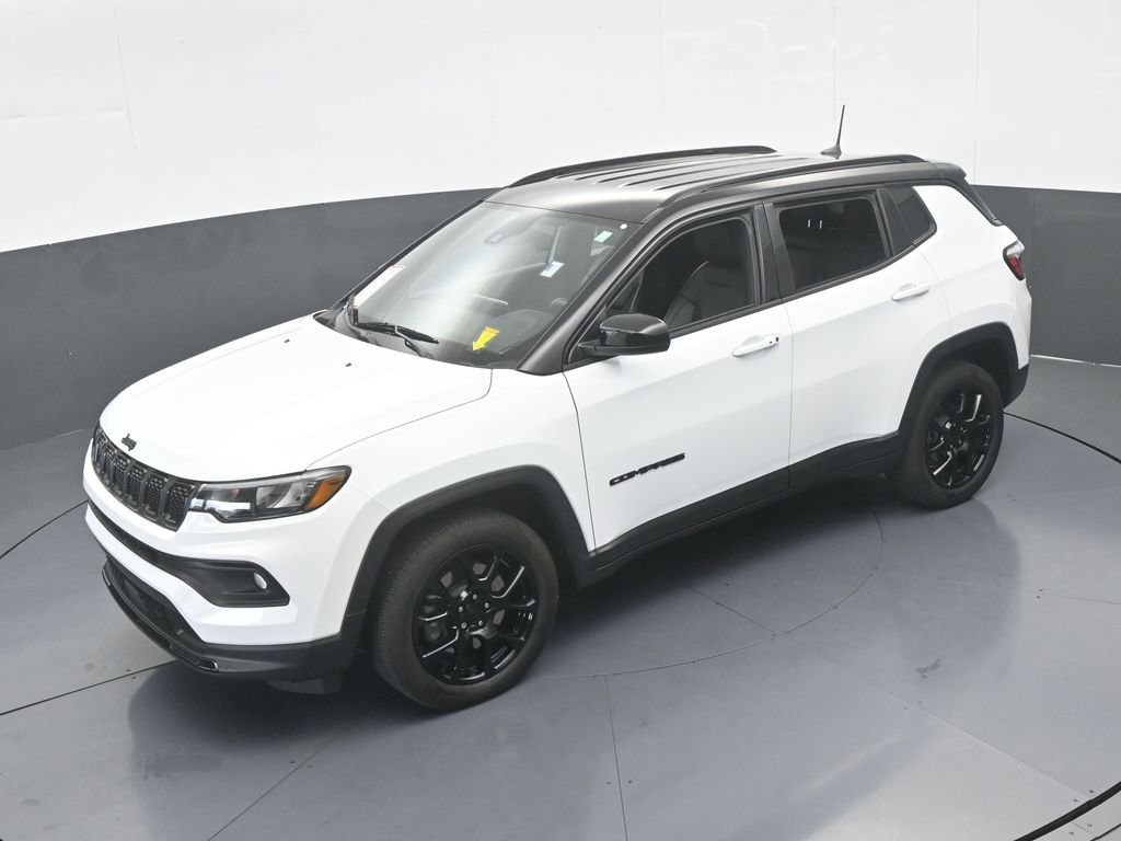 Used 2023 Jeep Compass Altitude image 46