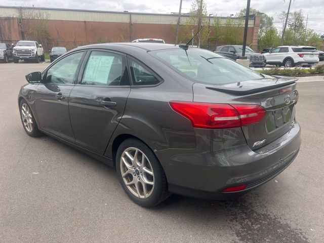 Used 2015 Ford Focus SE w/ Equipment Group 201A FWD image 7