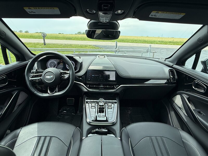 Used 2025 Aston Martin DBX 707 AWD/4WD image 15