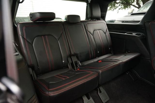 Used 2021 Ford Expedition Limited RWD image 16