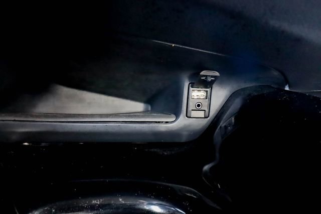 Used 2019 Toyota C-HR Limited image 57