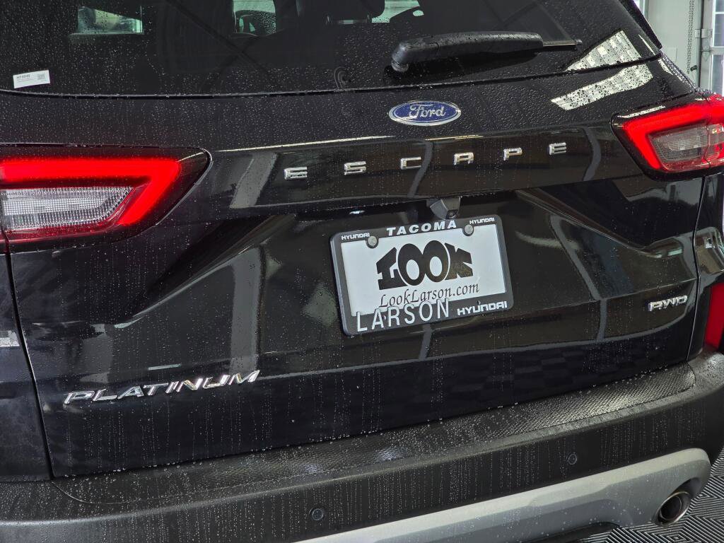 Used 2024 Ford Escape Platinum AWD/4WD image 12