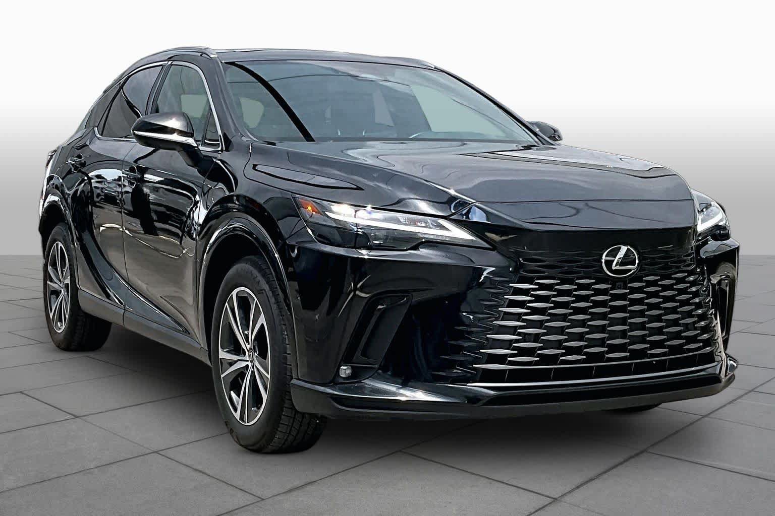 Used 2025 Lexus RX 350 Premium w/ Accessory Package (Z1) FWD image 3