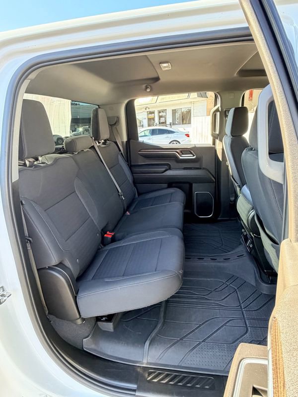 Used 2023 Chevrolet Silverado 1500 LT image 22