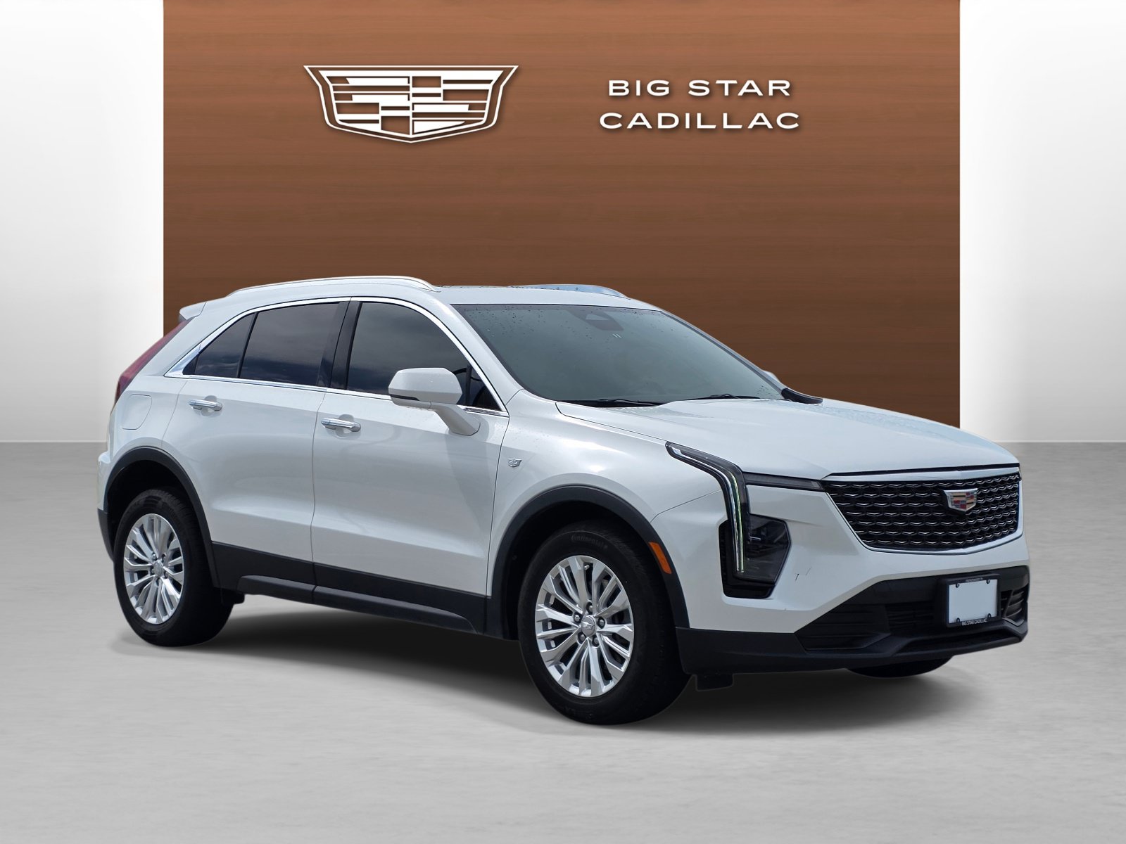 Certified 2024 Cadillac XT4 Luxury w/ Cold Weather Package FWD image 7