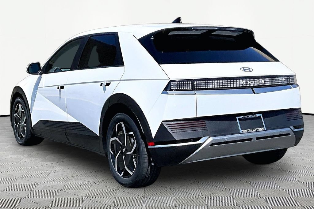 Certified 2022 Hyundai Ioniq 5 SEL RWD image 6