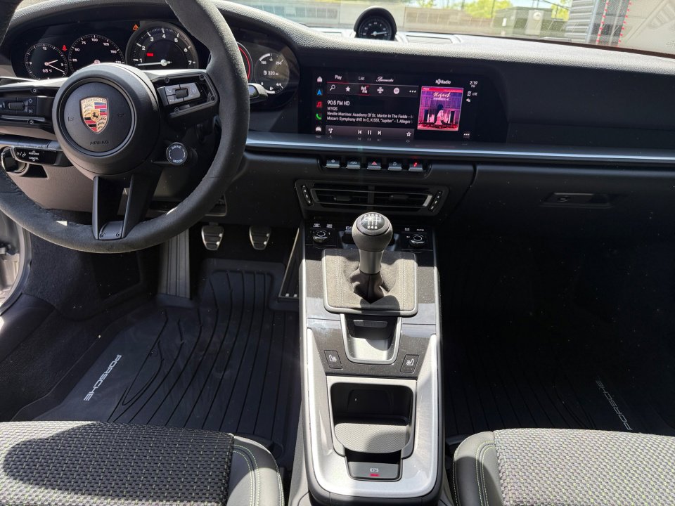 Certified 2024 Porsche 911 Carrera T RWD image 16