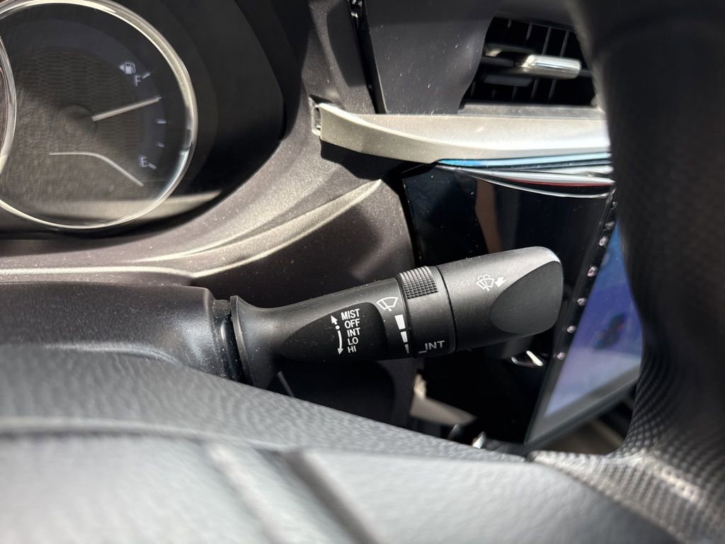 Used 2014 Toyota Corolla LE FWD image 14