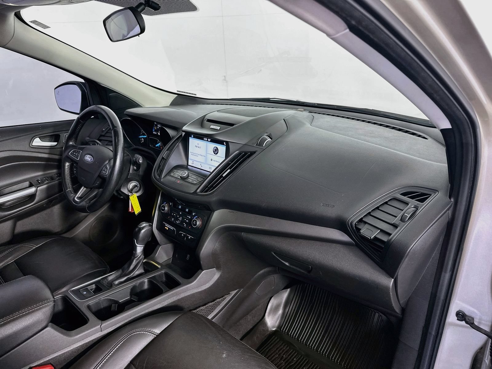 Used 2017 Ford Escape SE w/ SE Leather Comfort Package AWD/4WD image 27