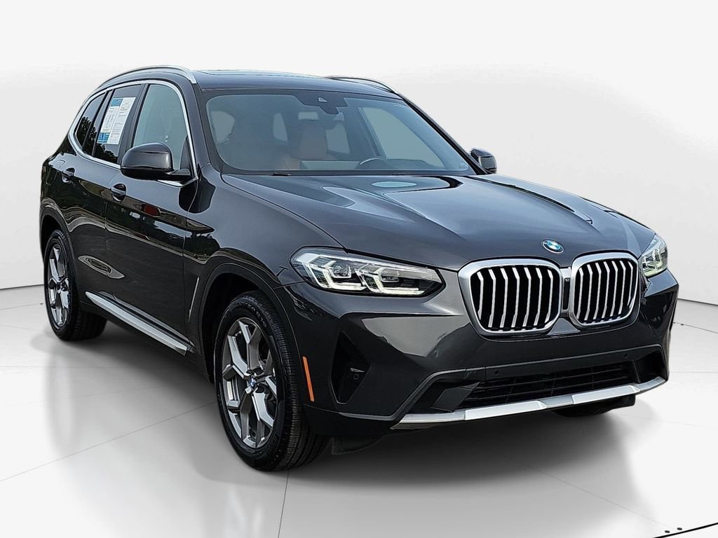 Used 2023 BMW X3 sDrive30i w/ Premium Package image 2