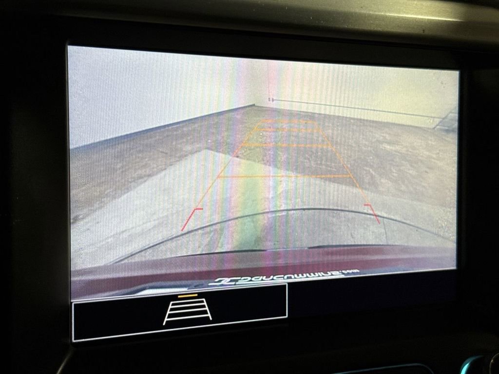 Used 2021 GMC Acadia SLE w/ Driver Convenience Package image 15