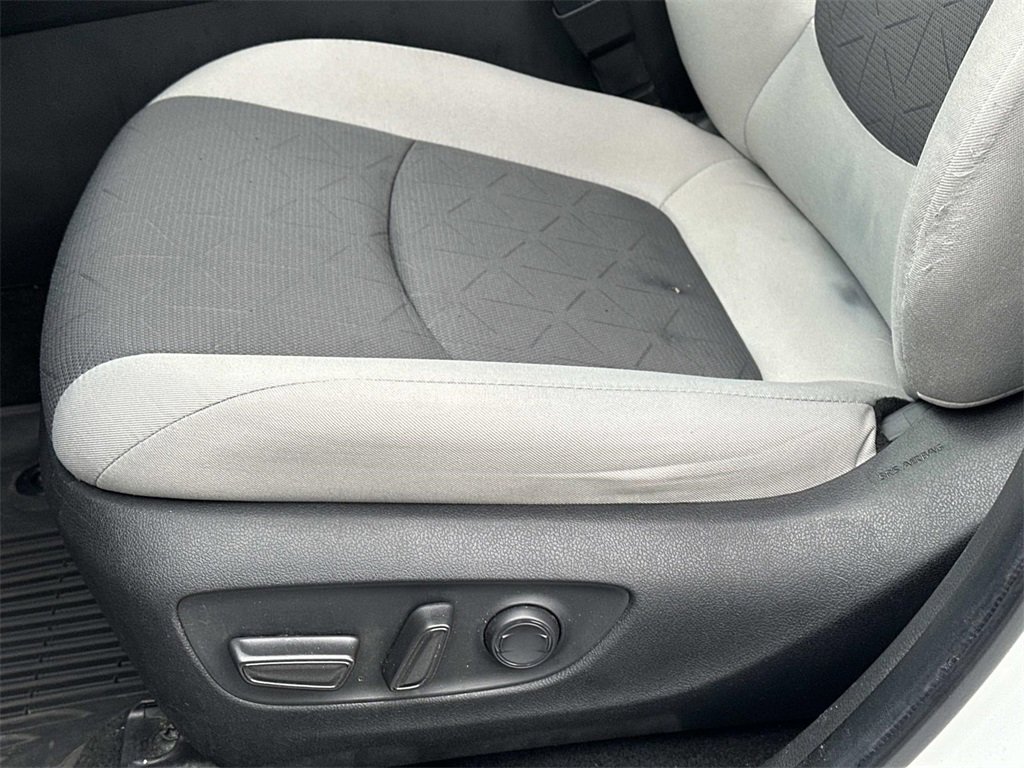 Used 2023 Toyota RAV4 XLE image 18