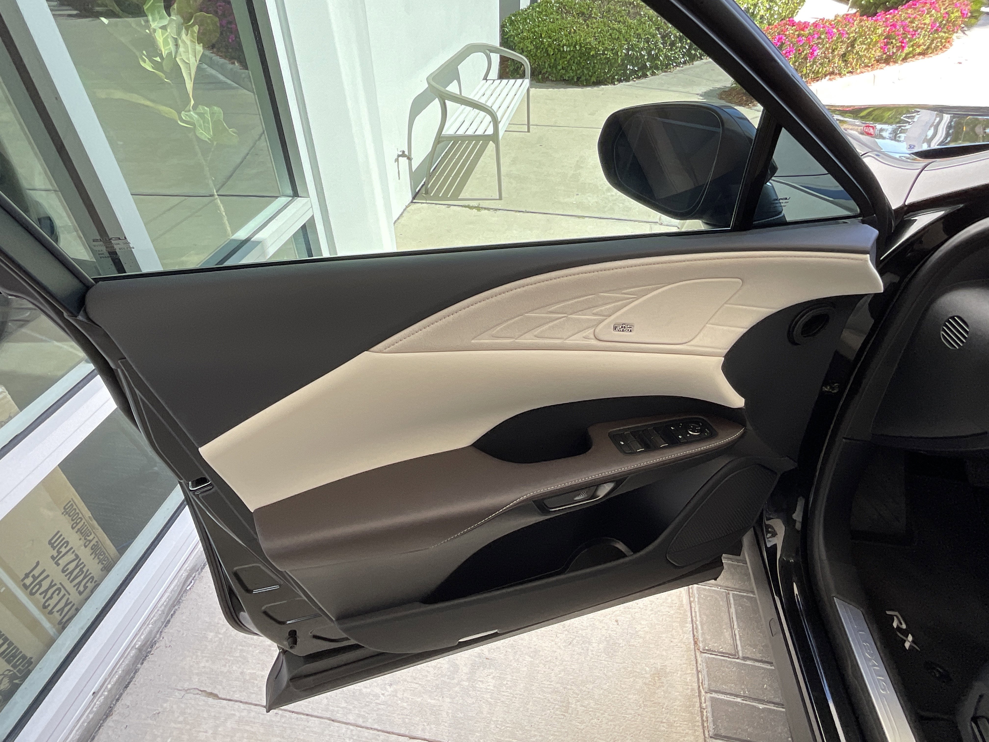 Used 2026 Lexus RX 350 w/ Convenience Package image 8