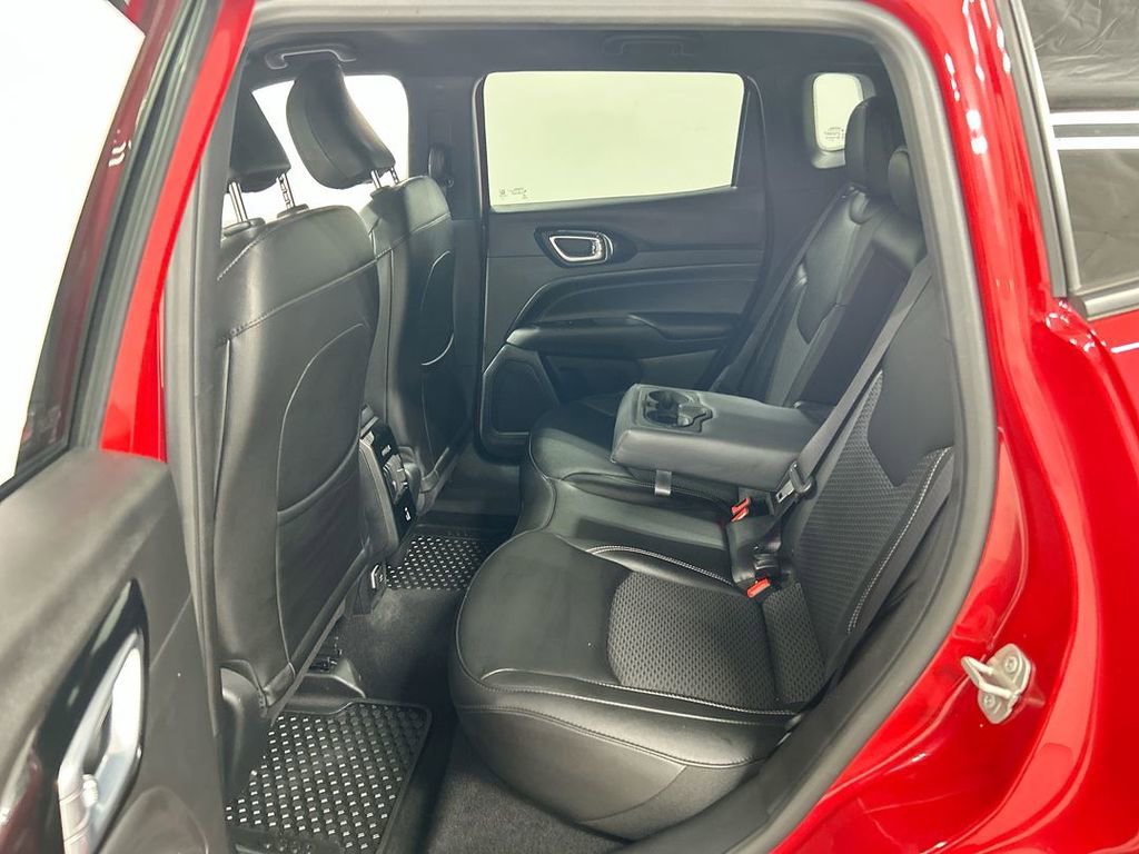 Used 2024 Jeep Compass Latitude w/ Convenience Group image 19