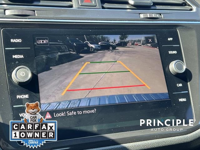 Certified 2022 Volkswagen Tiguan SE R-Line image 24