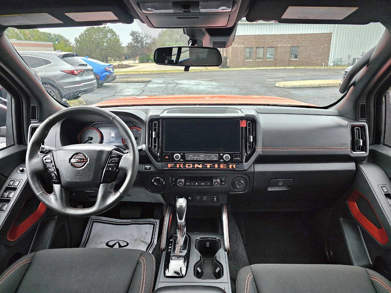 Used 2025 Nissan Frontier PRO-4X w/ Pro Convenience Package image 30