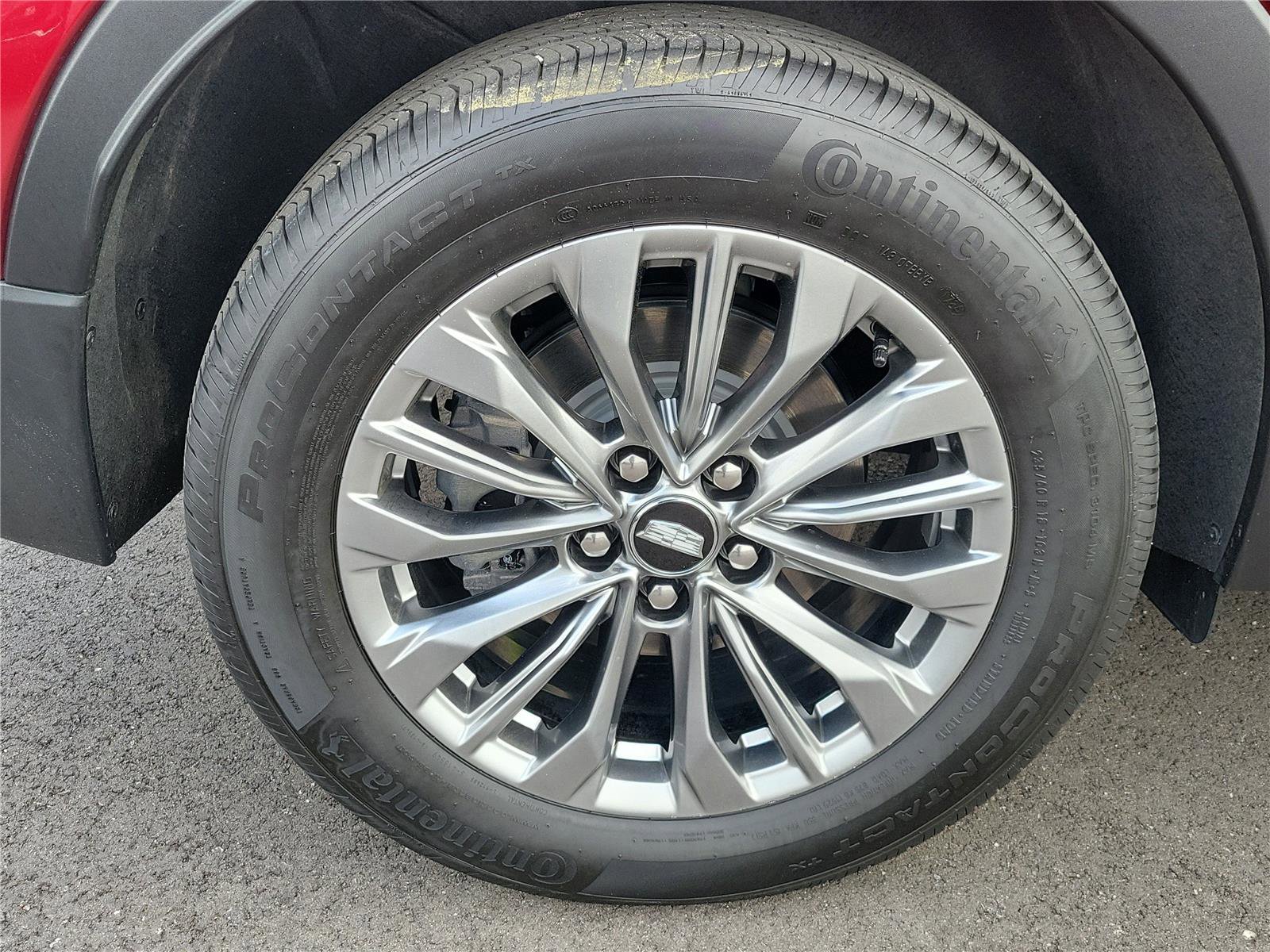 Used 2024 Cadillac XT4 Premium Luxury w/ Active Safety Package AWD/4WD image 5