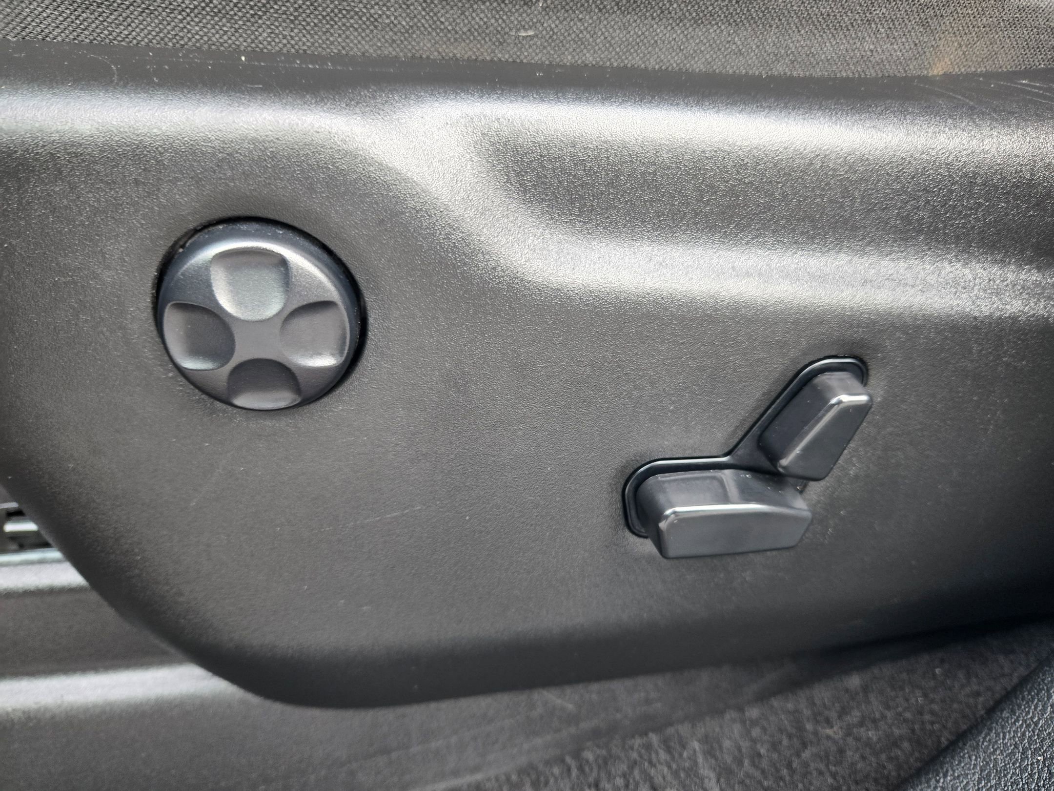 Used 2023 Dodge Durango GT image 23