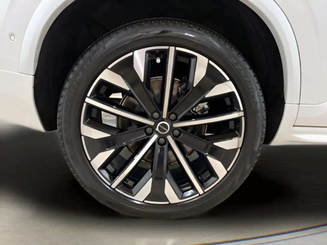 Used 2025 Volvo XC90 B6 Plus w/ Protection Package Premier AWD/4WD image 97