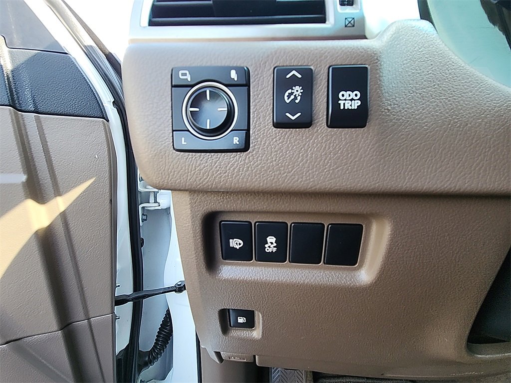 Used 2017 Lexus GX 460 image 20