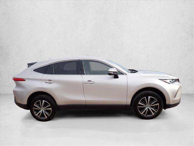 Used 2024 Toyota Venza LE AWD/4WD image 5