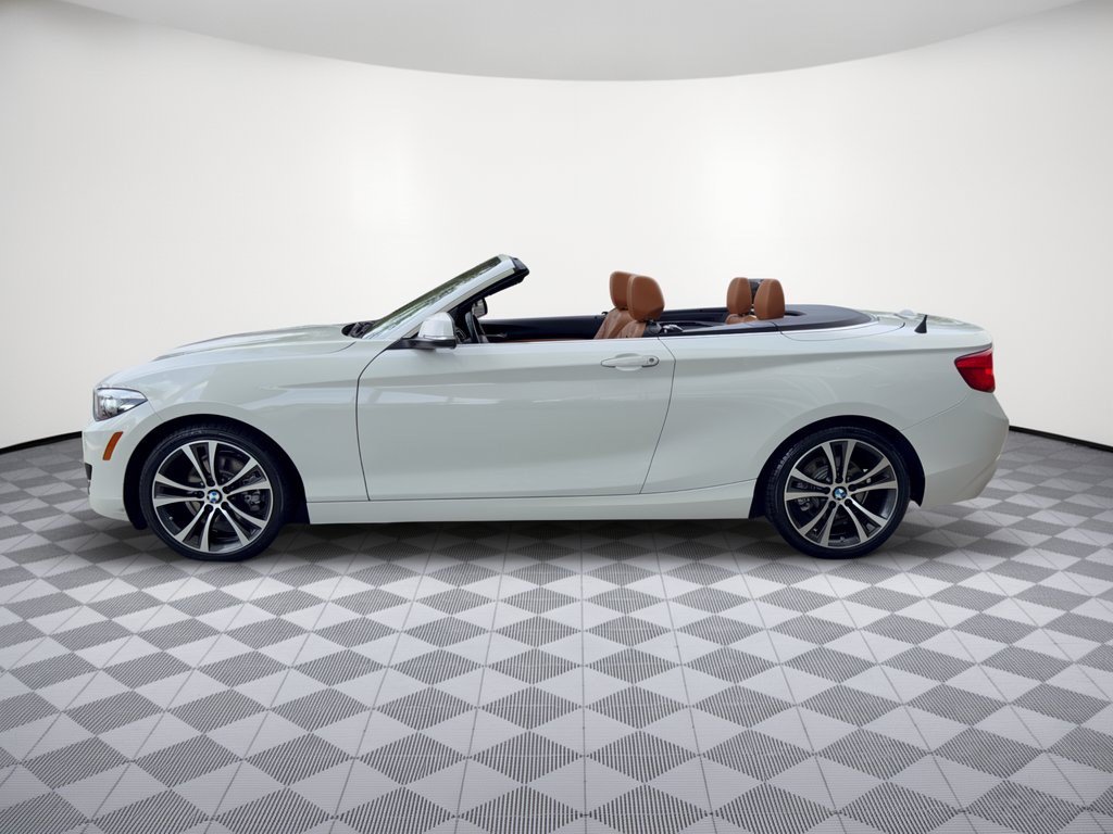 Used 2018 BMW 230i Convertible RWD image 2