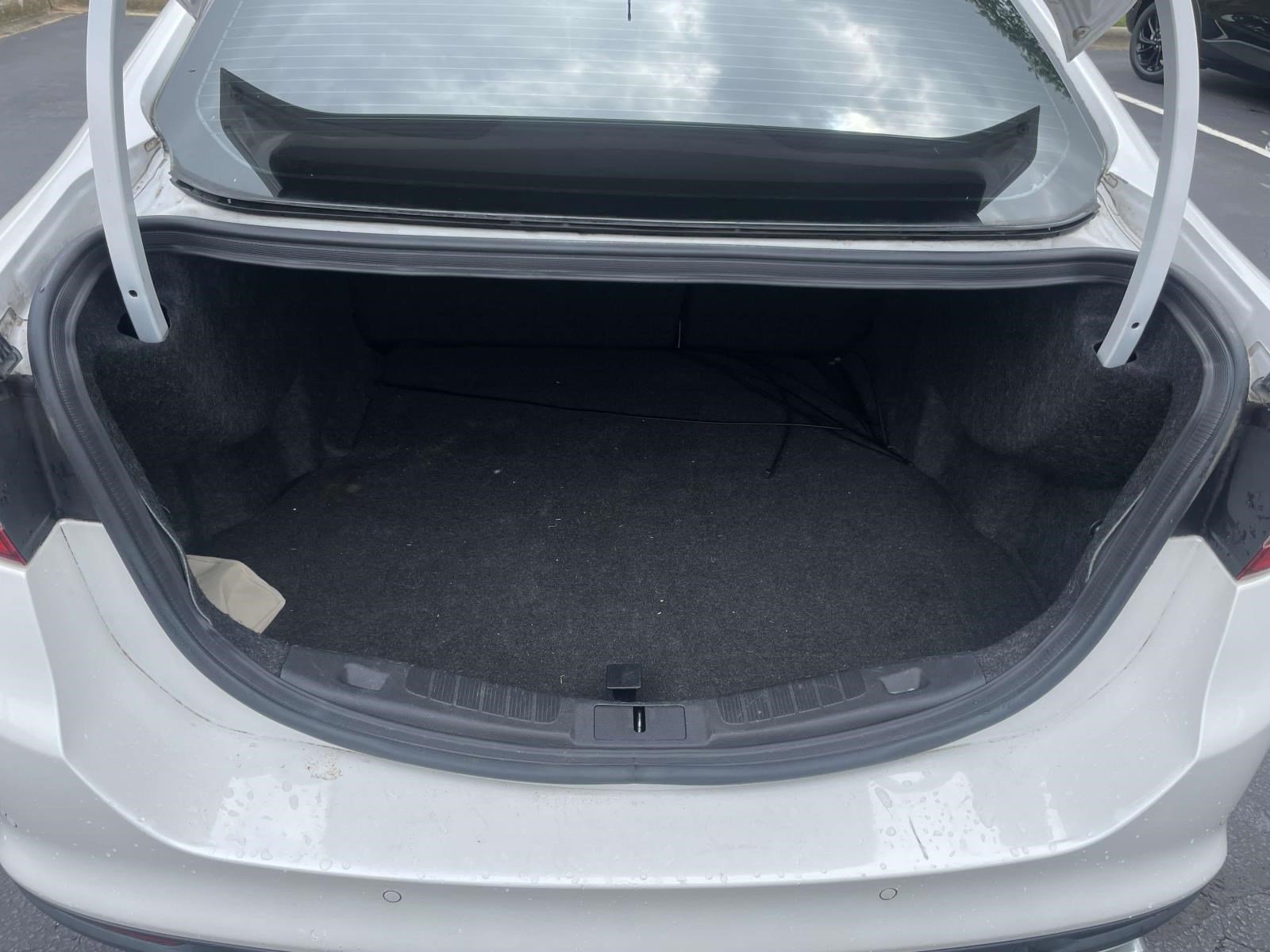 Used 2016 Ford Fusion SE FWD image 8