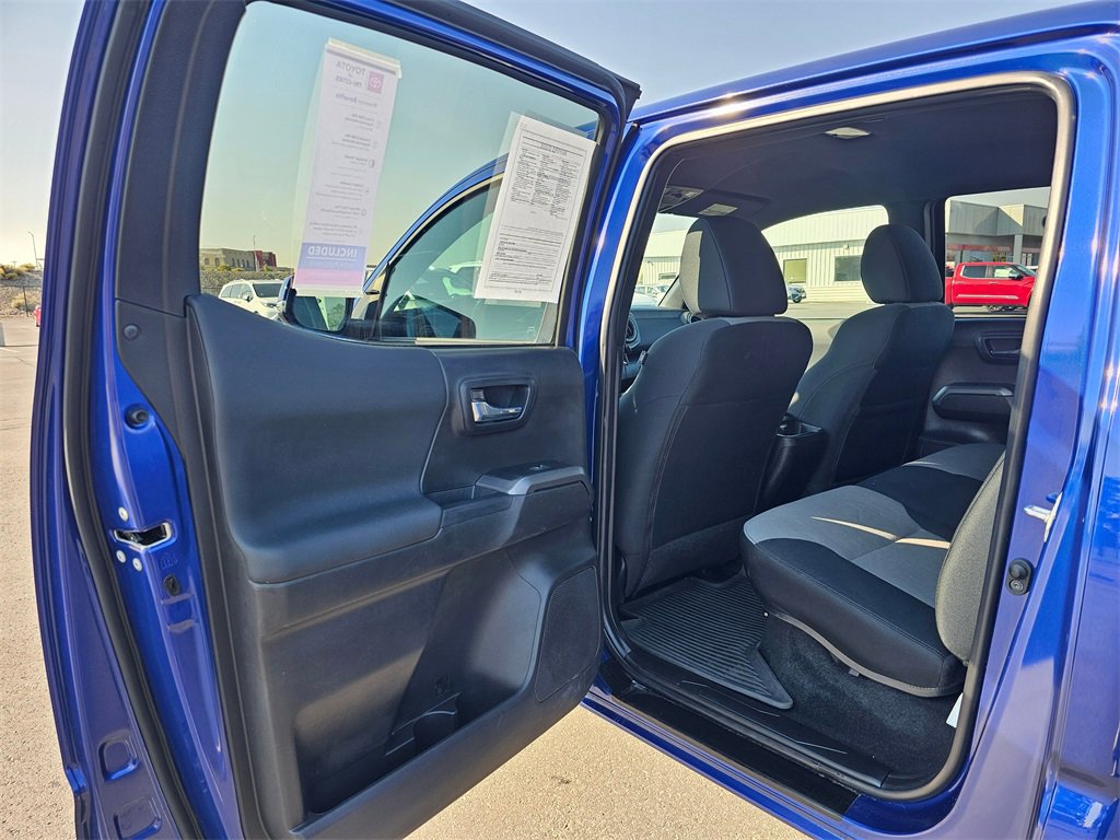 Used 2023 Toyota Tacoma TRD Off-Road image 16