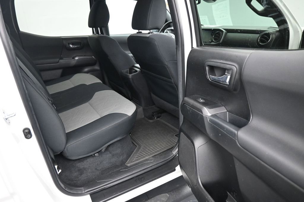 Used 2023 Toyota Tacoma TRD Off-Road AWD/4WD image 12