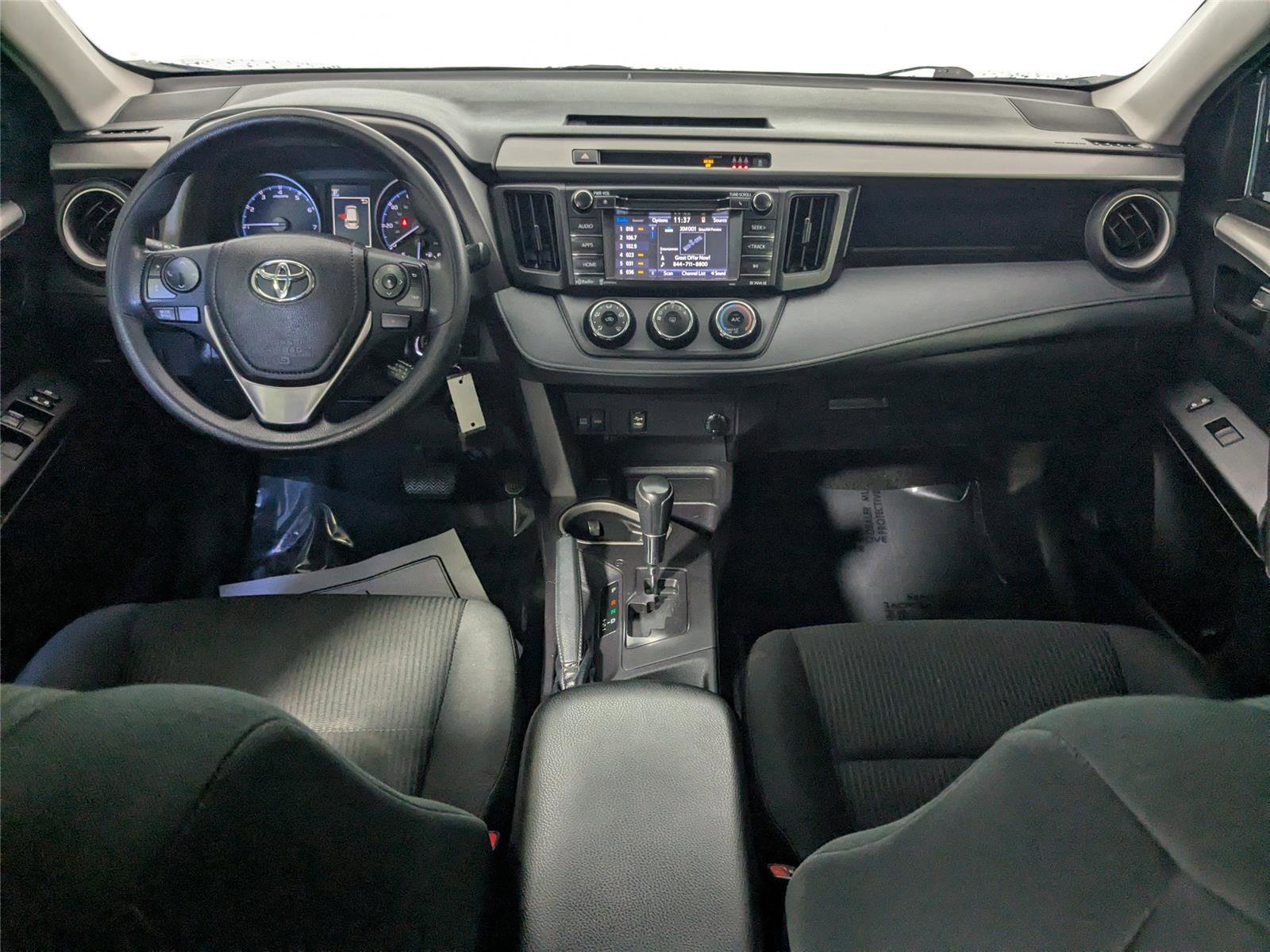 Used 2018 Toyota RAV4 LE image 27