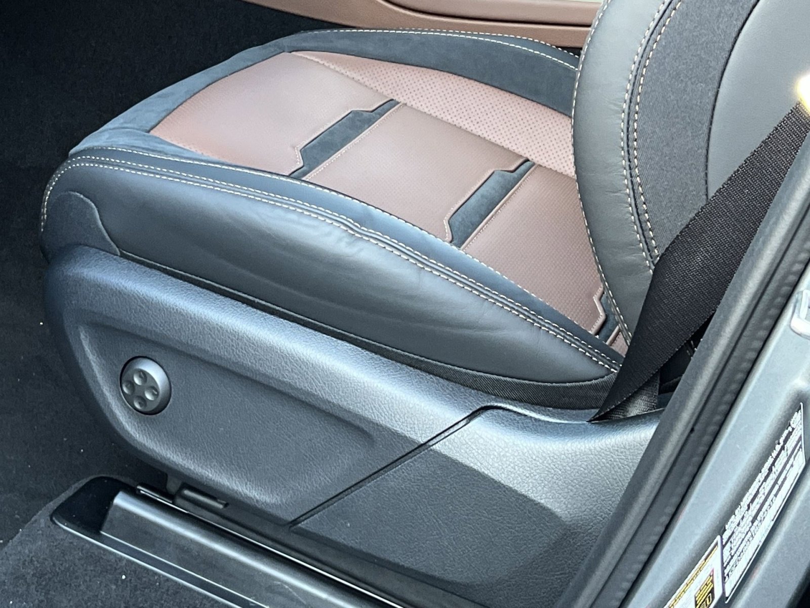 New 2026 Mercedes-Benz GLE 53 AMG 4MATIC Coupe image 12