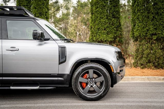 Used 2021 Land Rover Defender 110 X AWD/4WD image 14