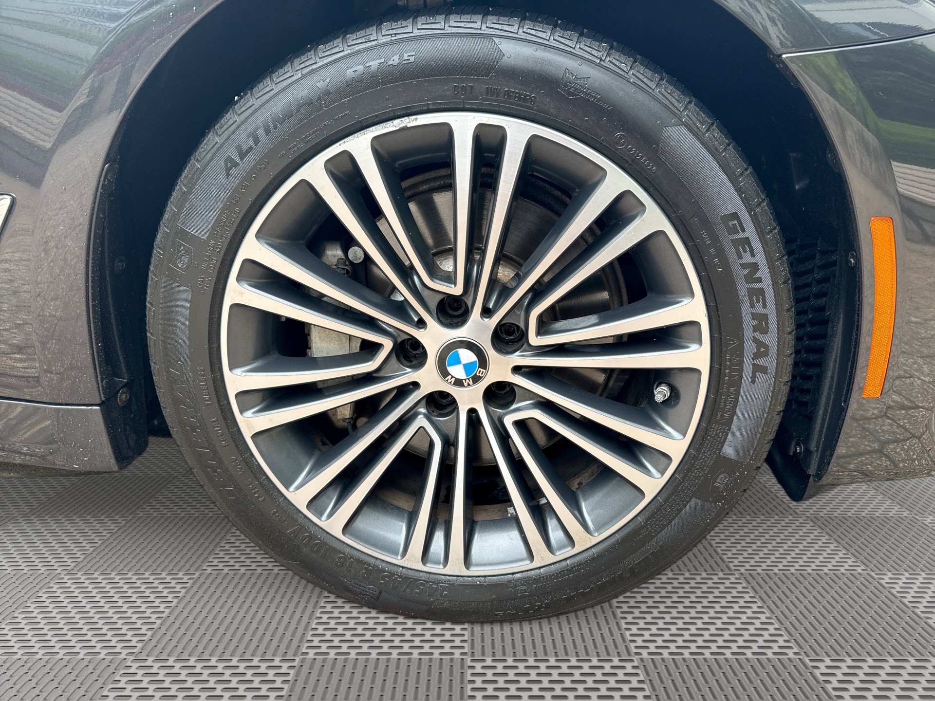 Used 2018 BMW 530i xDrive w/ Premium Package AWD/4WD image 31