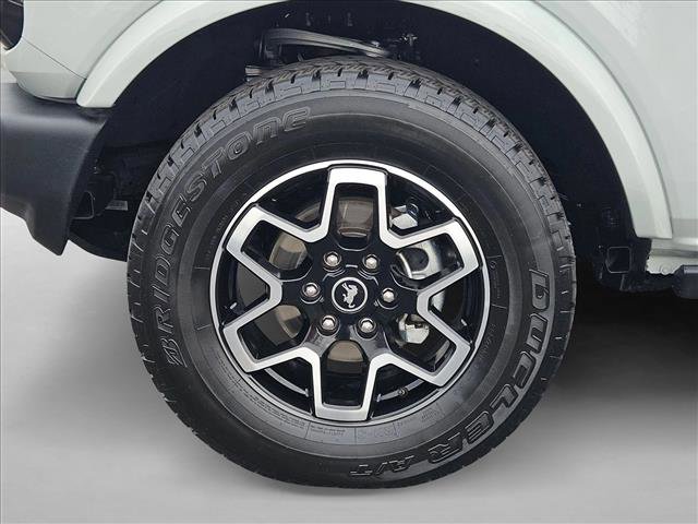 Used 2023 Ford Bronco Outer Banks image 24