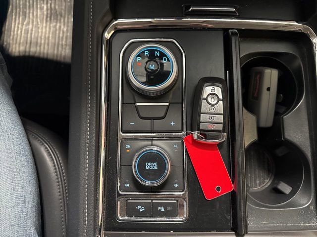 Used 2023 Ford Expedition XLT image 10