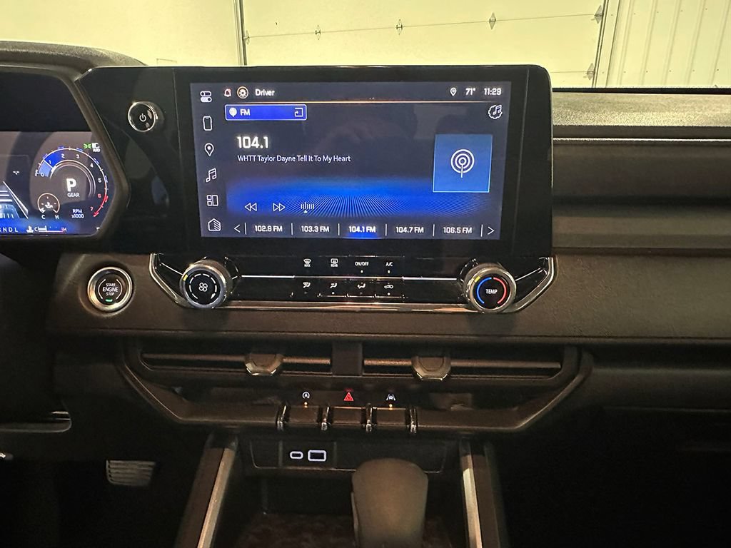 Used 2024 Chevrolet Colorado Trail Boss w/ Advanced Trailering Package AWD/4WD image 31