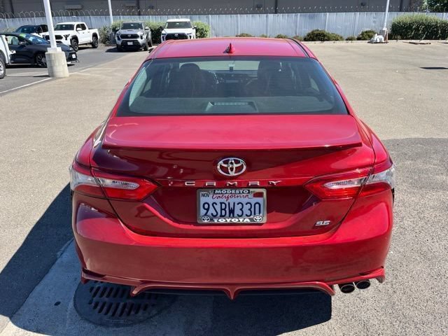 Used 2019 Toyota Camry SE FWD image 6