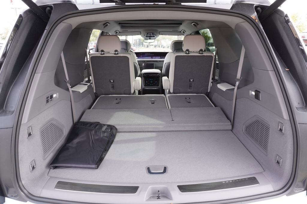 New 2026 Cadillac Escalade IQL Luxury image 7