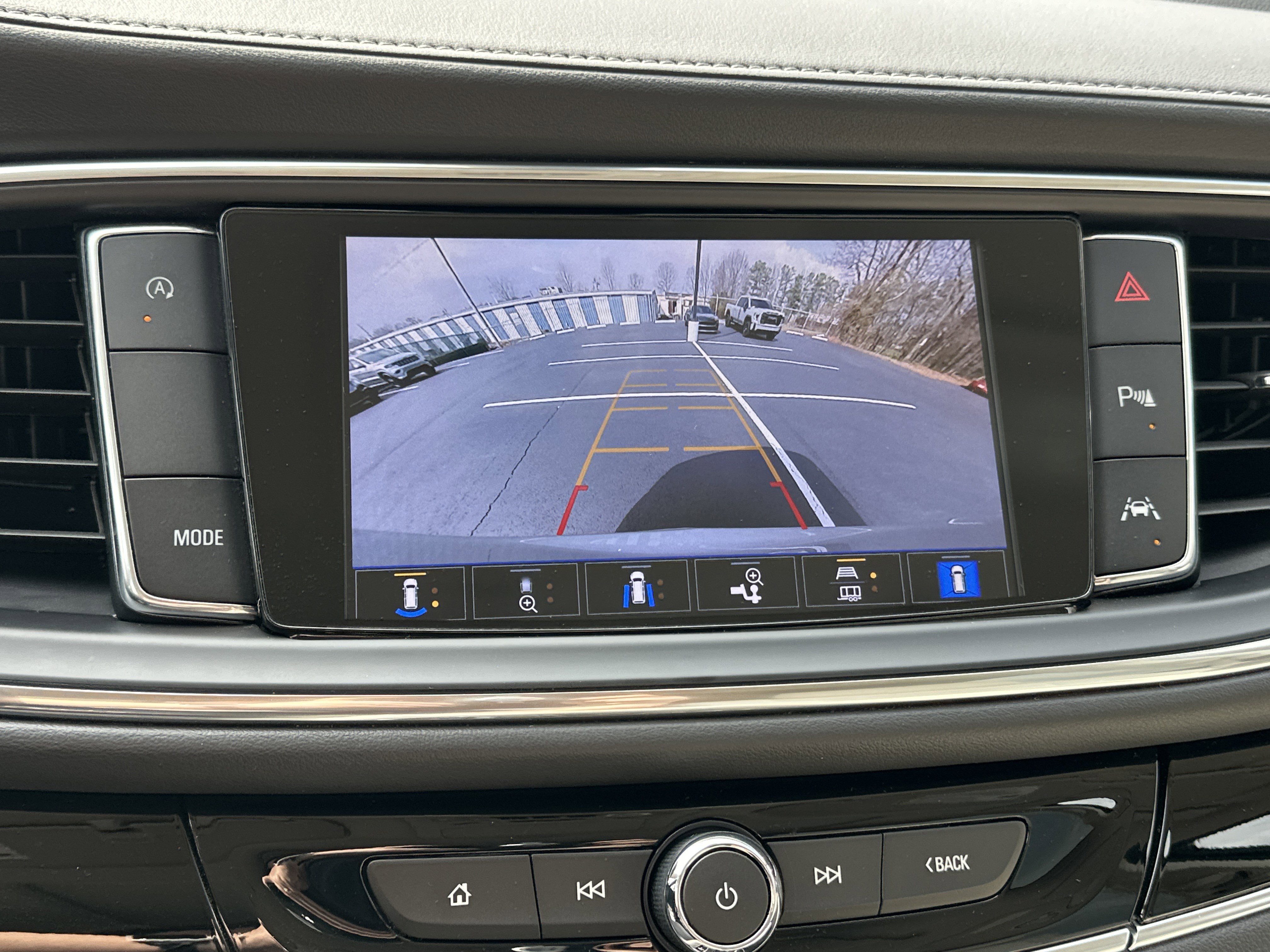 Used 2022 Buick Enclave Avenir w/ Avenir Technology Package image 28