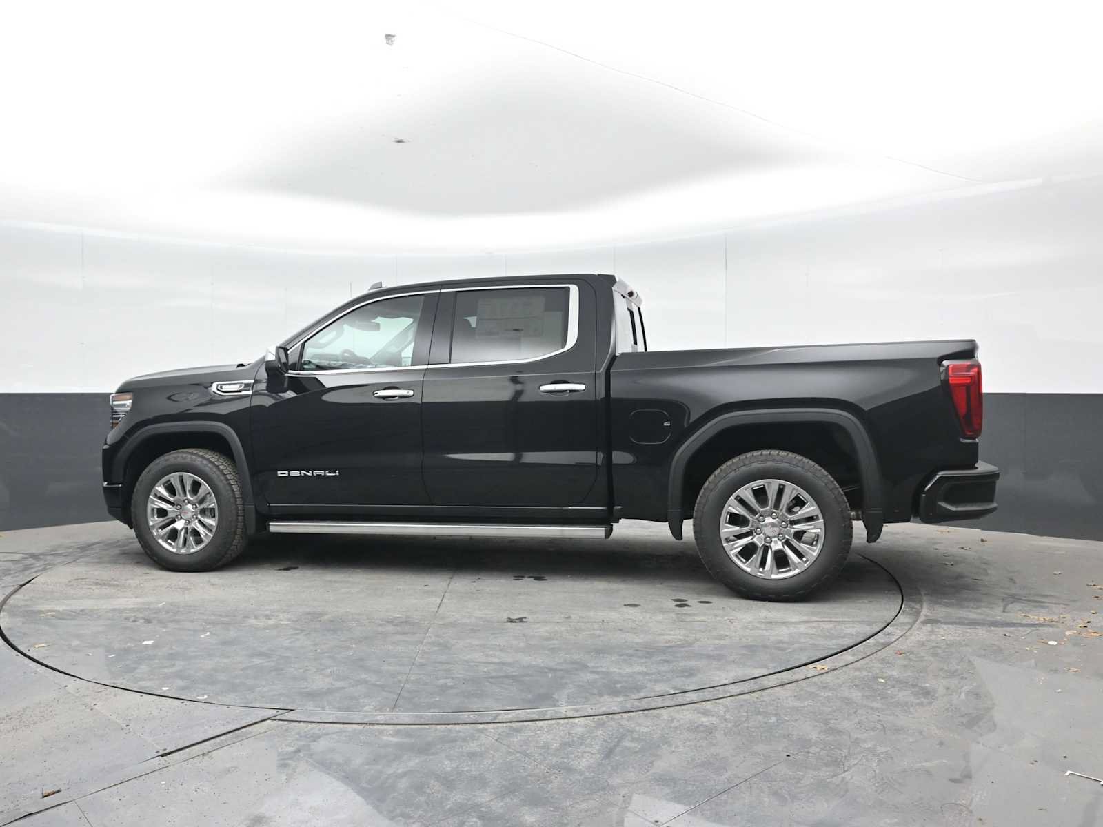 New 2026 GMC Sierra 1500 Denali AWD/4WD image 3