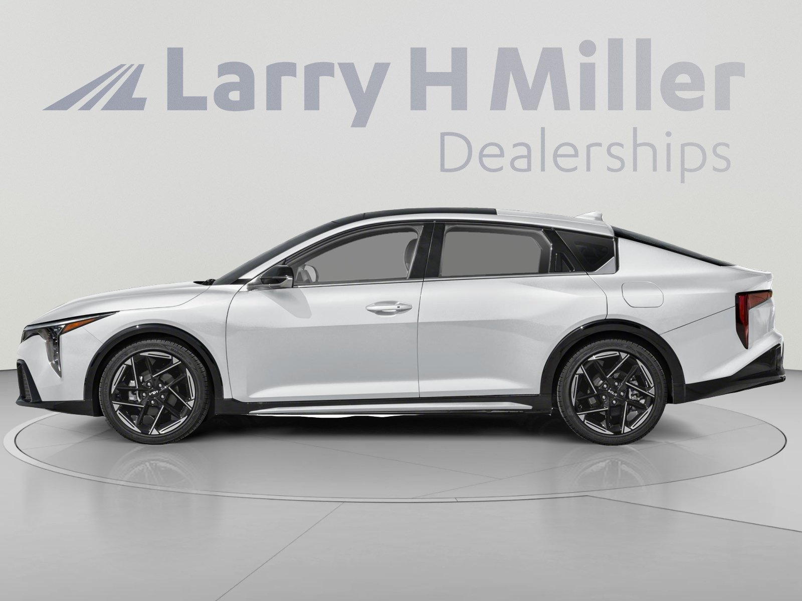 Used 2025 Kia K4 GT-Line w/ GT-Line Premium Package FWD image 3