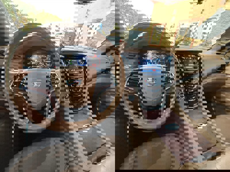 Used 2017 Cadillac Escalade ESV Platinum image 18