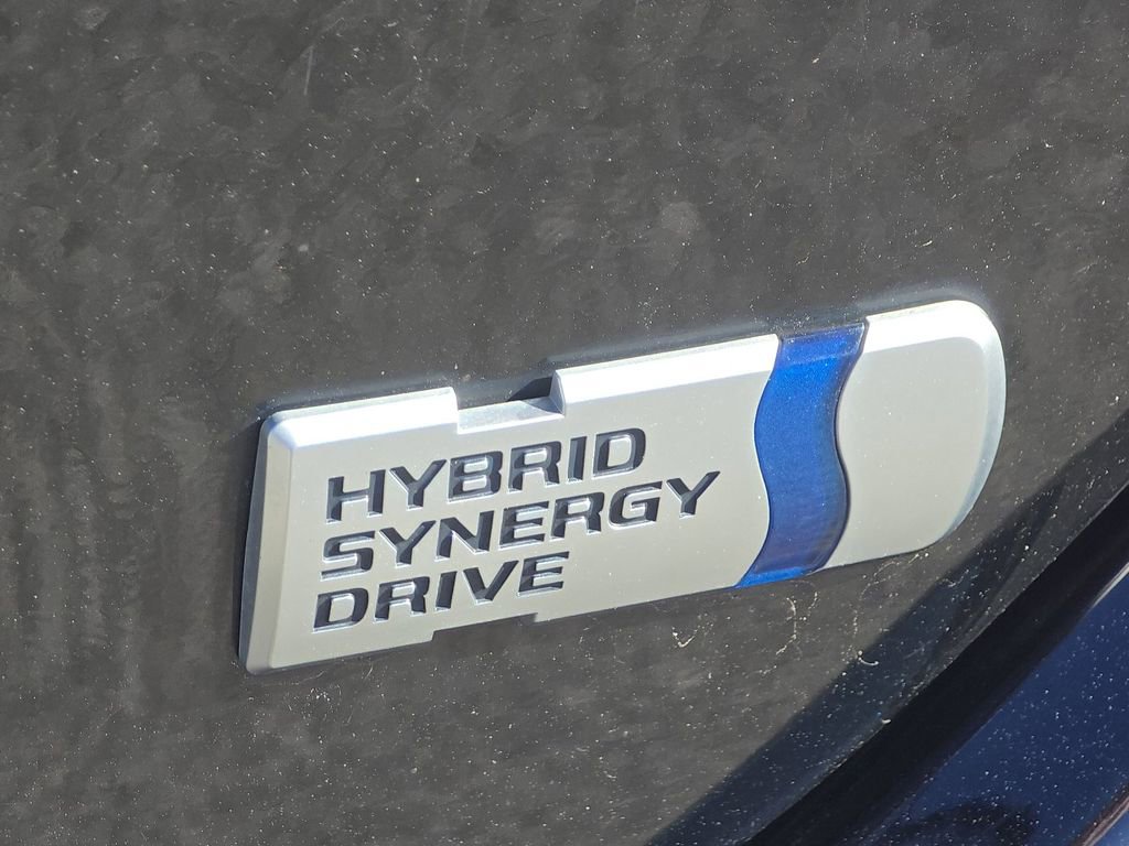 Used 2014 Toyota Camry LE image 3