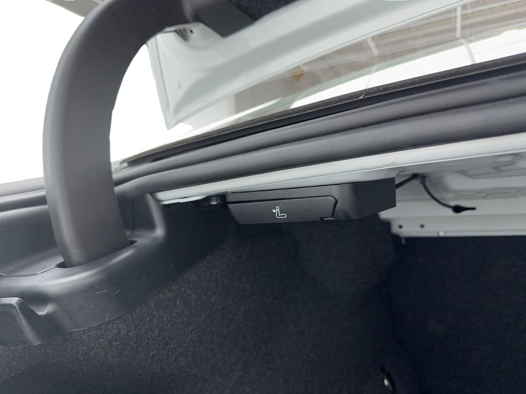 Used 2025 BMW 530i RWD image 14