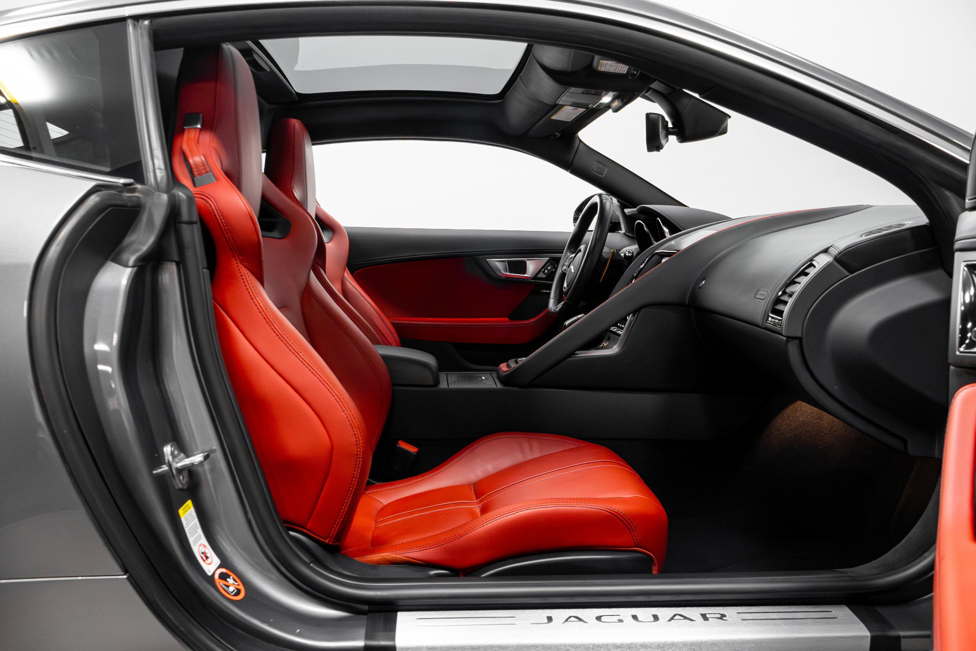 Used 2016 Jaguar F-TYPE S image 20