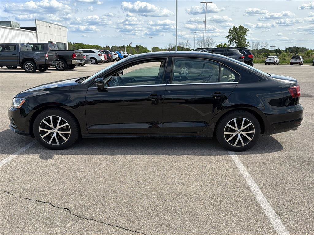 Used 2017 Volkswagen Jetta SE FWD image 13