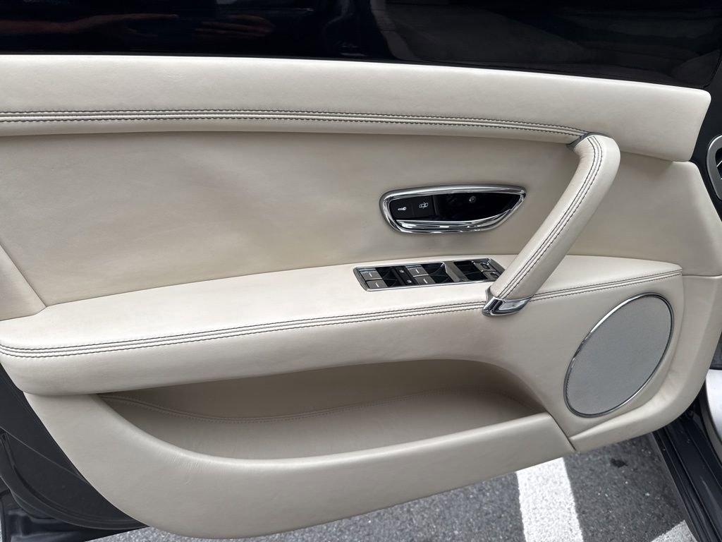 Used 2014 Bentley Flying Spur W12 image 14