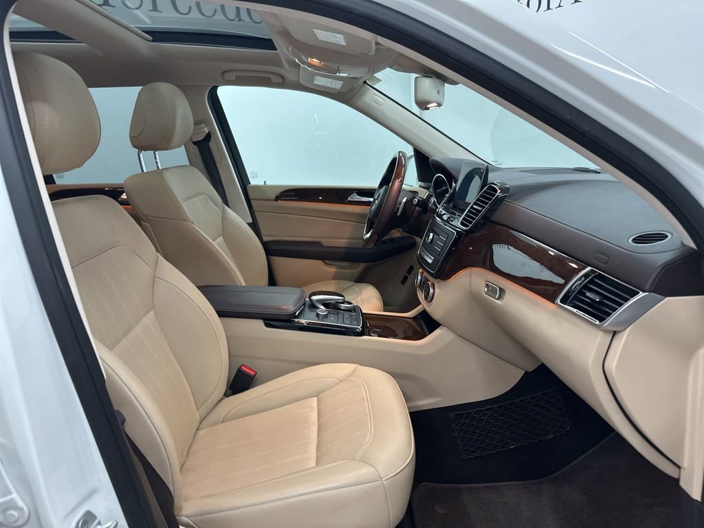 Used 2018 Mercedes-Benz GLS 450 4MATIC image 32